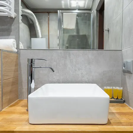 Park Slaski Comfy By Bookinghost *