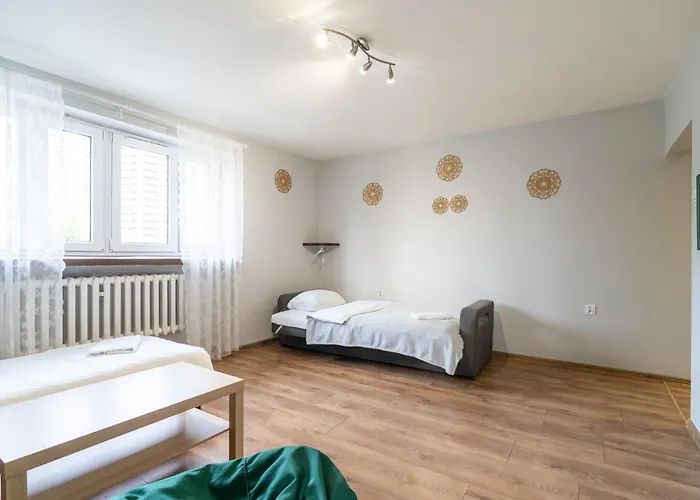 Park Slaski Comfy By Bookinghost Apartman *